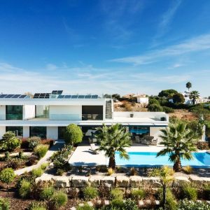 Luxury Villa with Slim Slide Windows - Vila de Luxo com Janelas Deslizantes